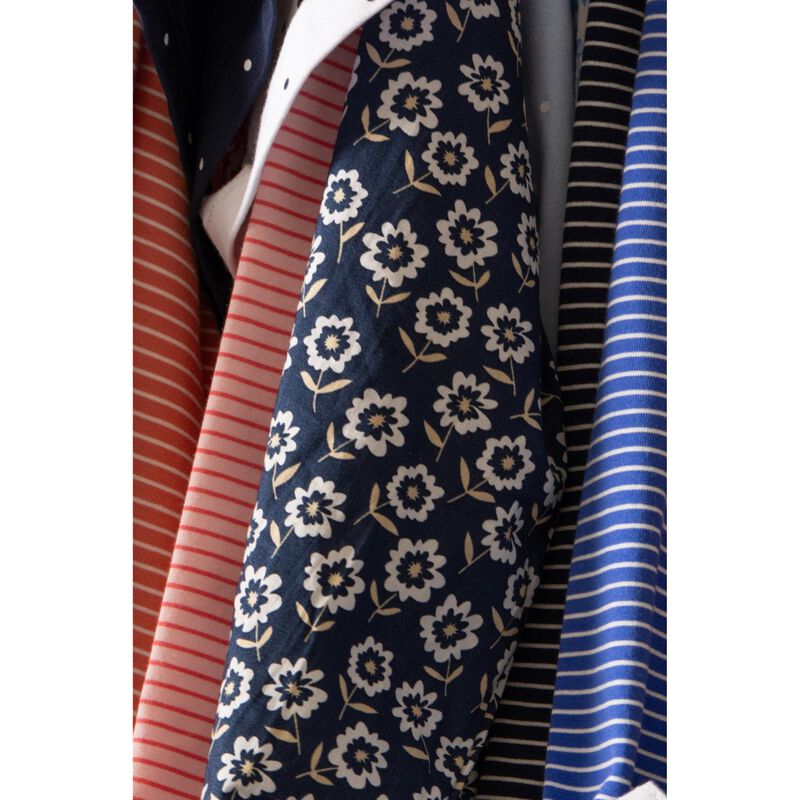 B Essentials Shirt image number 2